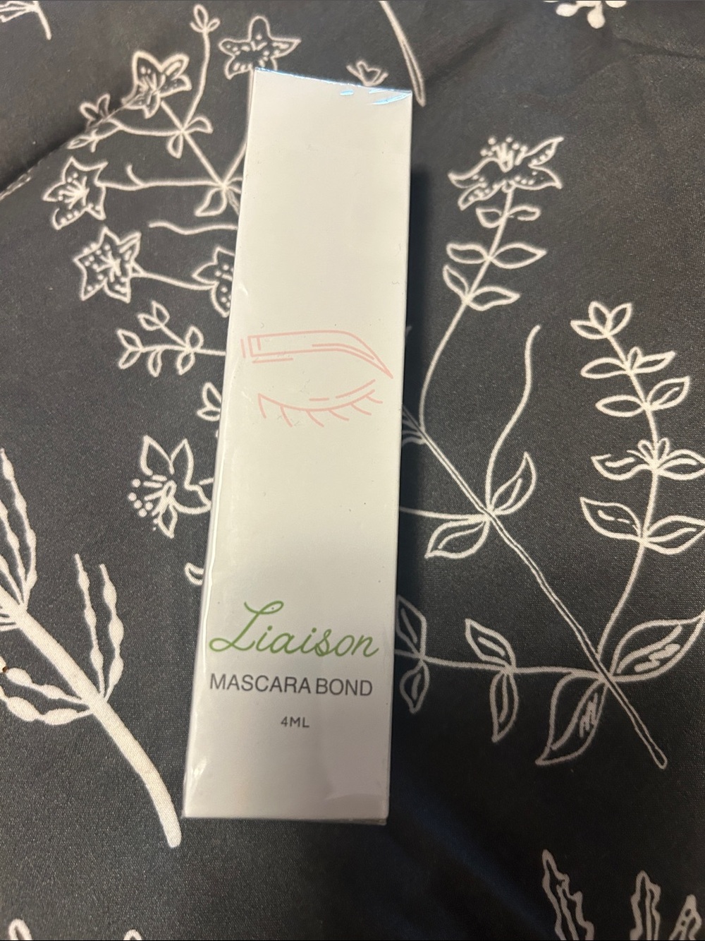 Mascara Bond – White